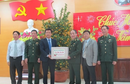 Đảng ủy Bộ tư lệnh Bộ đội Biên phòng thăm, chúc Tết huyện Quảng Ninh (Quảng Bình)